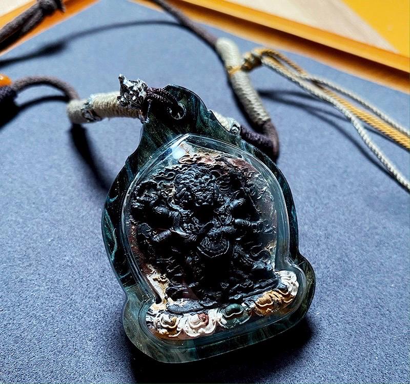 The Union of Self and Object: Seeing "Emptiness" Through Material Craft