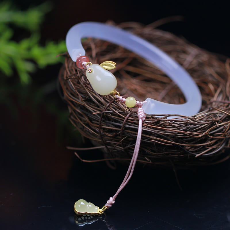 EverestArtstudios Natural White Agate Hetian Jade Rabbit Positive Bracelet Bangle