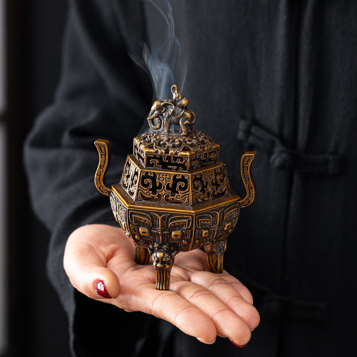 4 hours lion plate incense burner binaural tripod furnace alloy auspicious incense burner sandalwood alloy furnace incense road ornament
