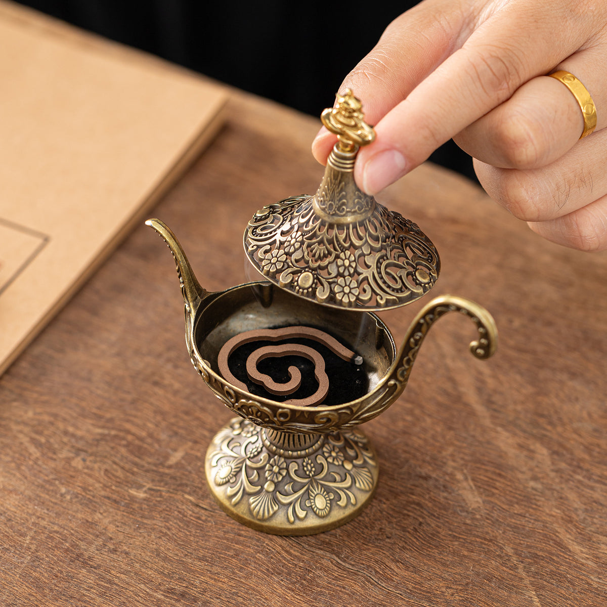 Cross-border hot-selling search banner magic lamp small incense burner wishing magic lamp small auspicious cloud elf aromatherapy burner handicraft ornament