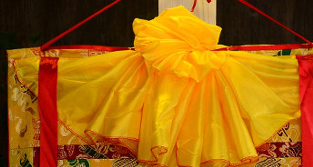 Five Wealth Deities detail-2.jpg
