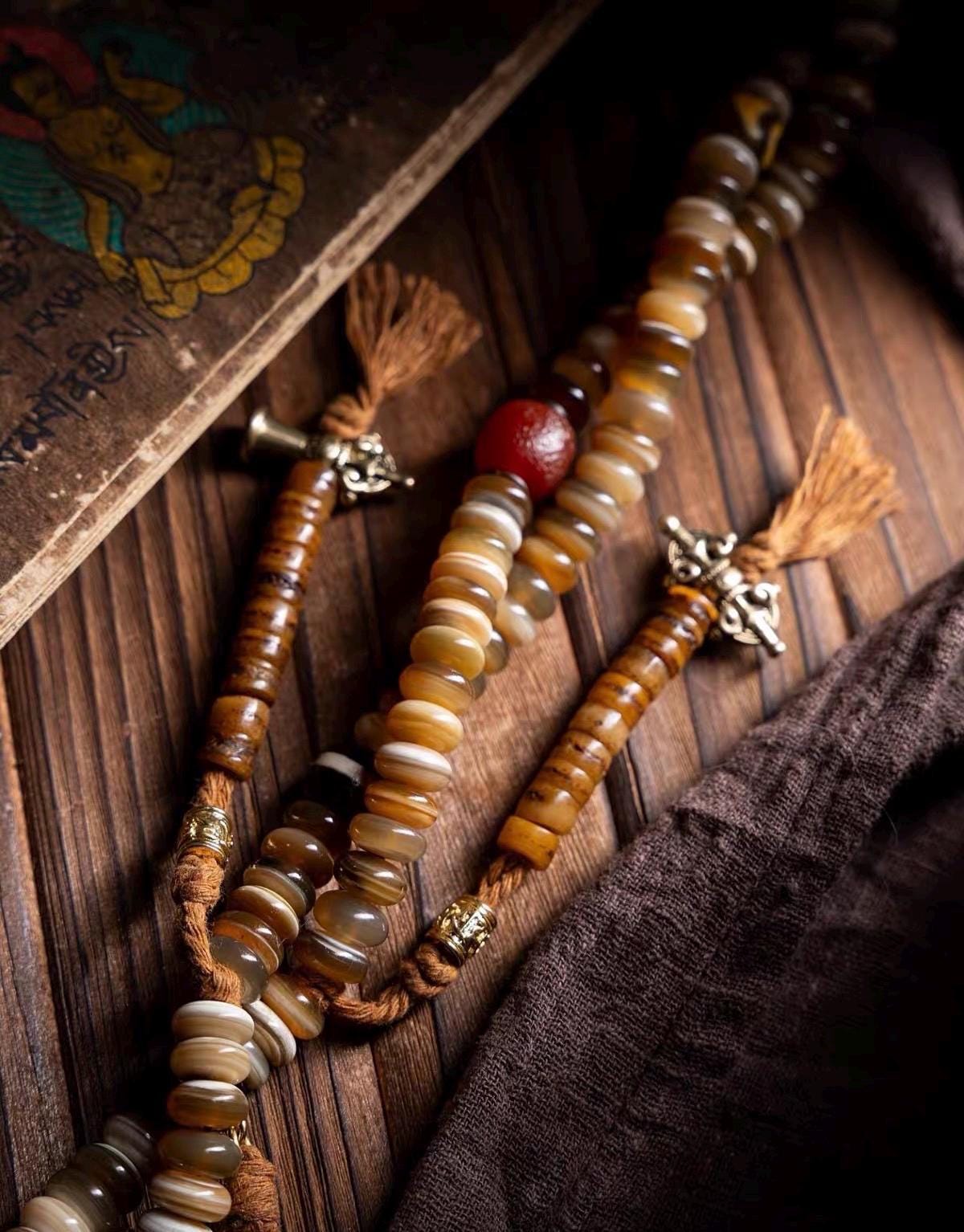 EverestArtStudios Tibetan-Style Twisted Goat Horn Mala Bracelet | 108 Beads | Original Design | Handmade Buddhist Prayer Beads