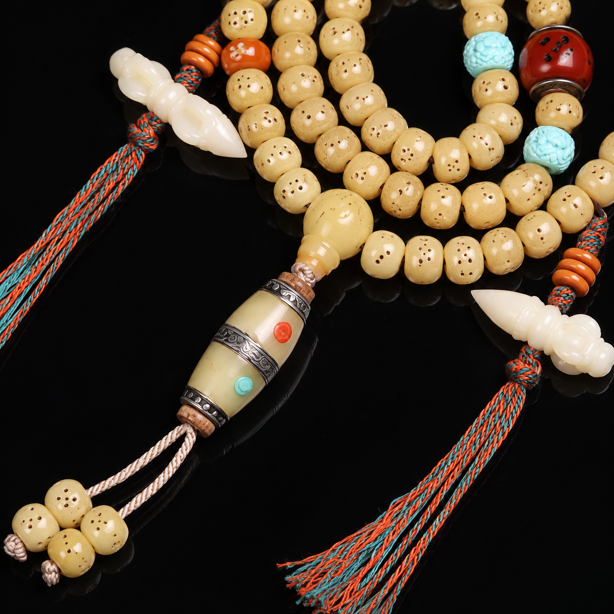 Camel bone Tibetan mala — connection detail